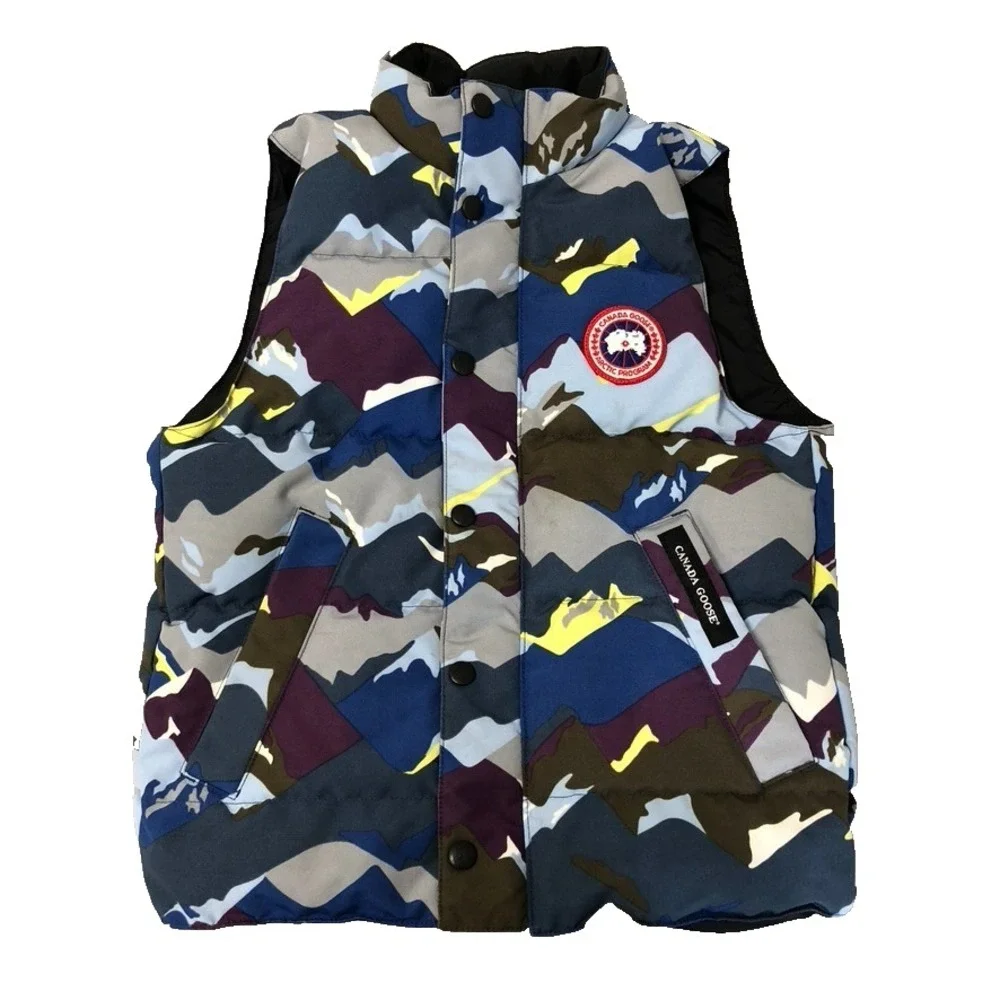 Canada Goose Free Style Puffer Vest Boys Medium 10 12 Mountain Hiking Outdoor